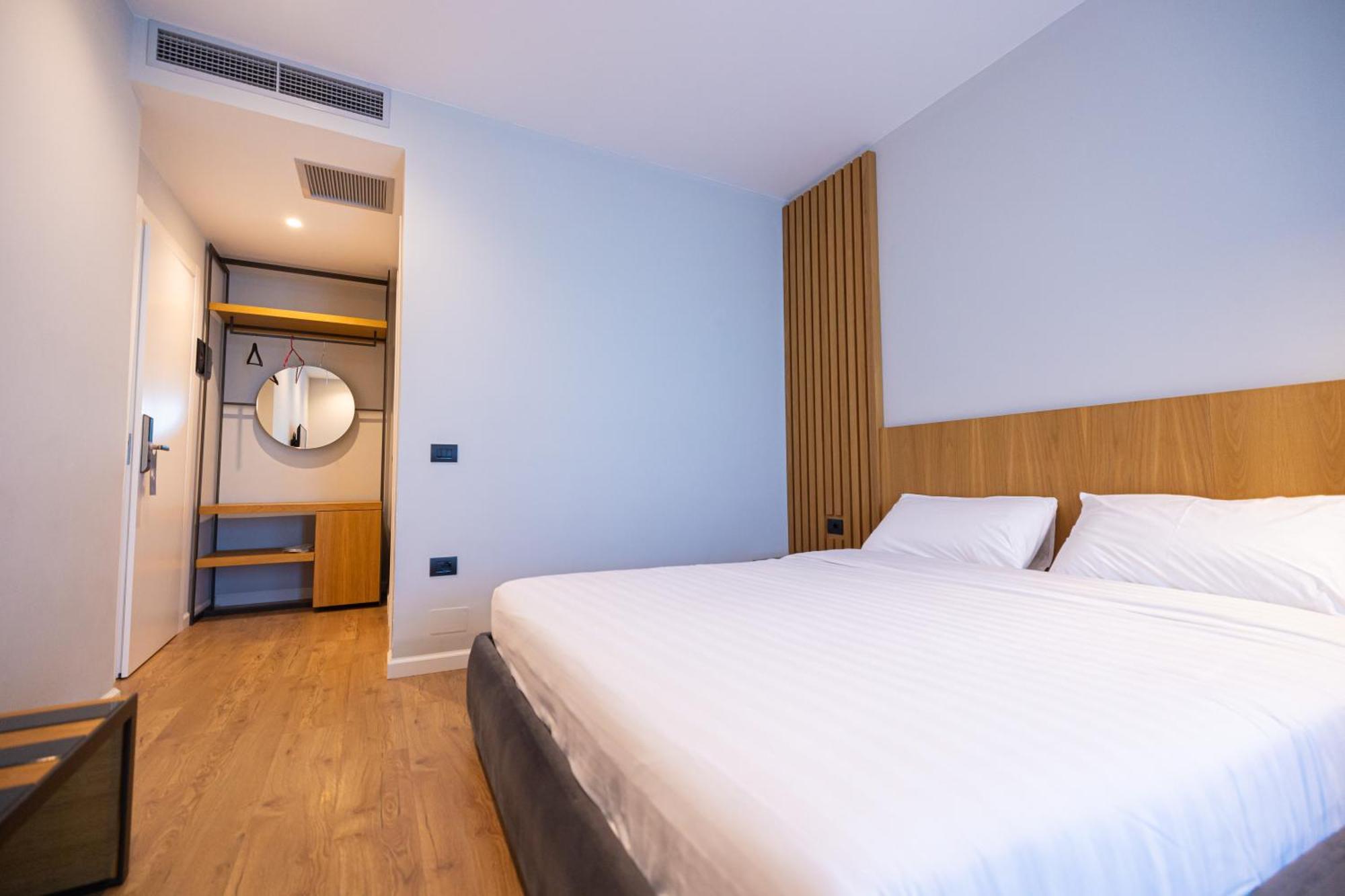 Duka Hotel Vlore Luaran gambar