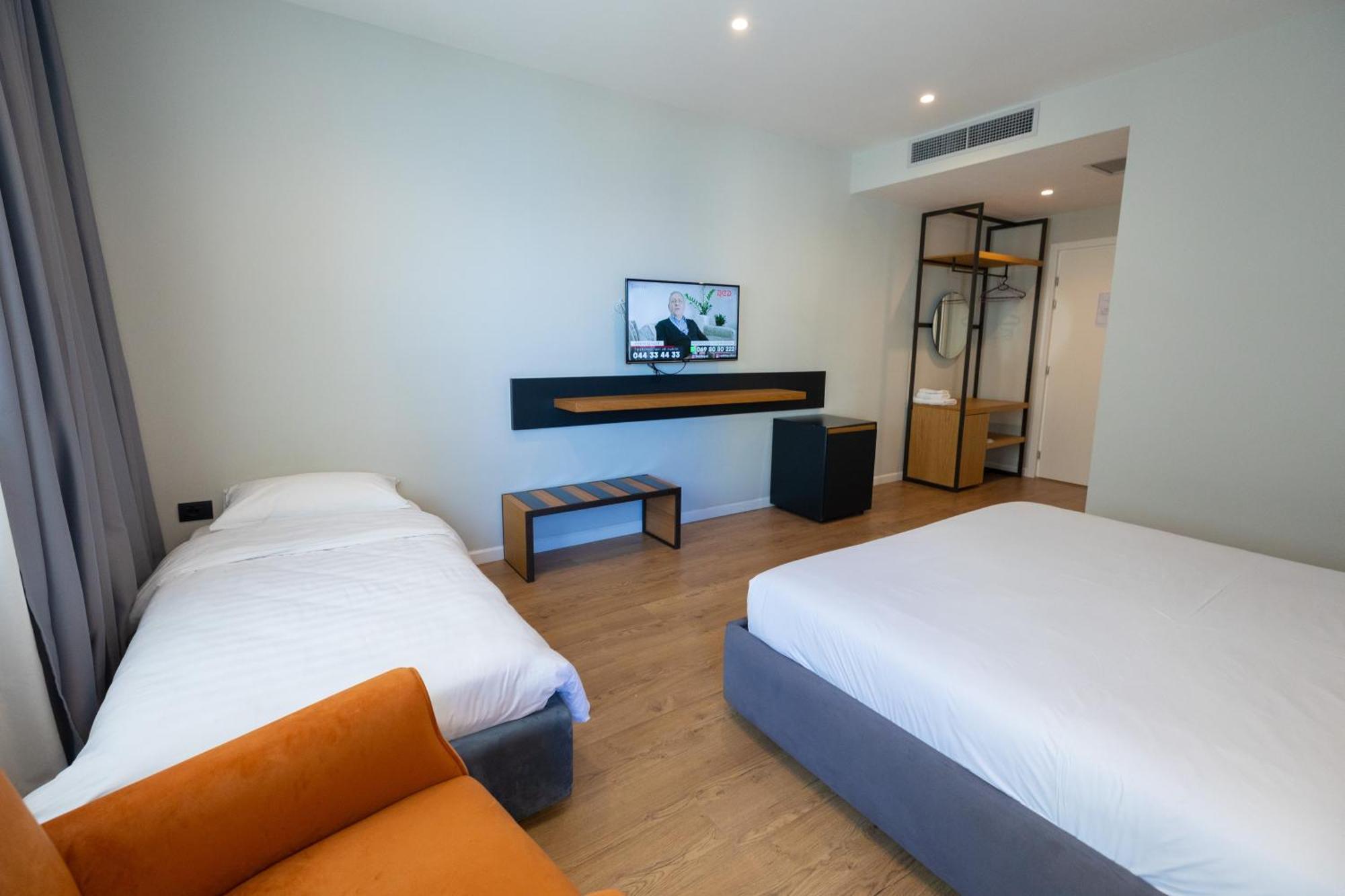Duka Hotel Vlore Luaran gambar