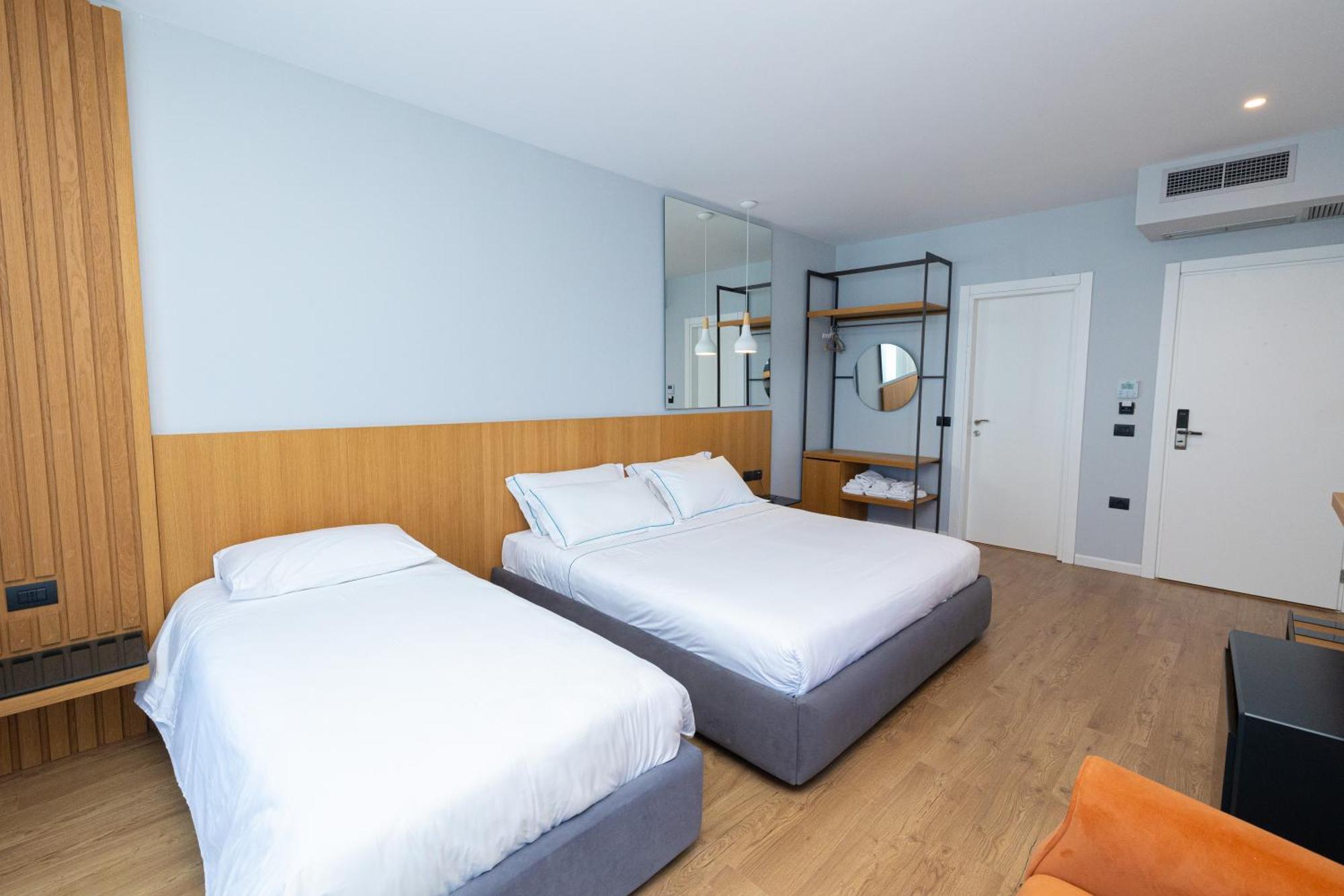 Duka Hotel Vlore Luaran gambar